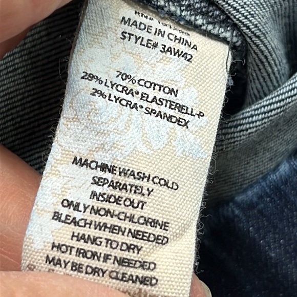SOFT SURROUNDINGS Dark Wash Pull On Straight Leg Casual Denim Jeans  Med Petite - Picture 10 of 12